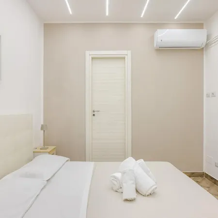 Maison d'hôtes Nalusa Superior Chiaia - Nel Cuore Della Citta