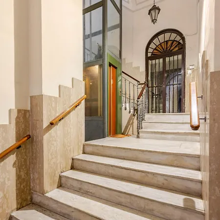 Nalusa Superior Chiaia - Nel Cuore Della Citta Naples