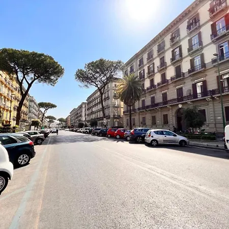 Guest house Nalusa Superior Chiaia - Nel Cuore Della Citta Naples